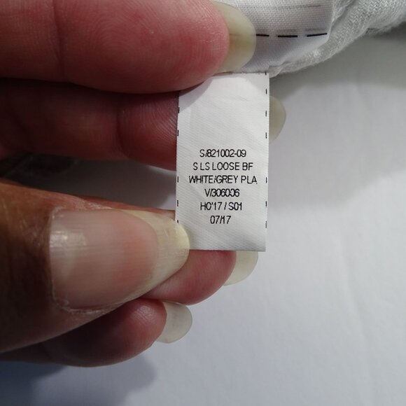 Old Navy Boyfriend Loose Fit Button Up Shirt Women Size XL White Grey Plaid - Picture 8 of 12